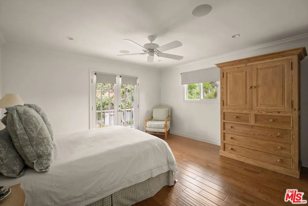 837 N Bundy Drive, Los Angeles, California 90049 home-pic-23